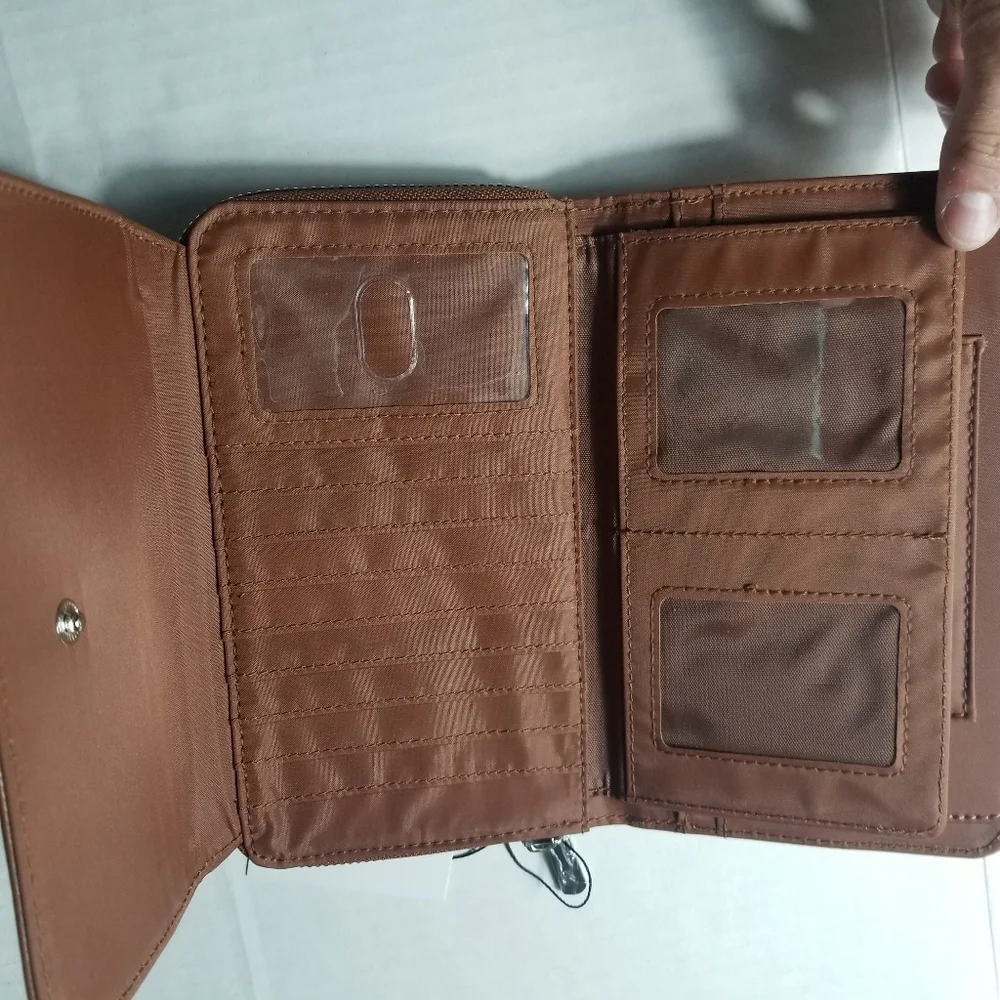 NWT KOHL'S BROWN WALLET